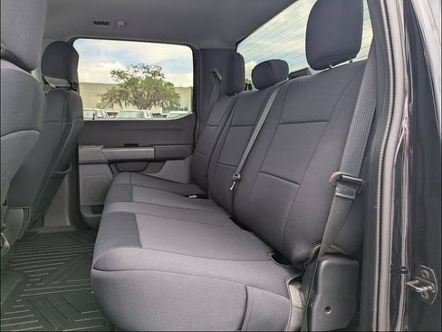 Used 2021 Ford F150 XLT AWD/4WD image 12