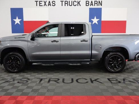 Used 2020 Chevrolet Silverado 1500 Custom w/ Infotainment Package RWD image 1