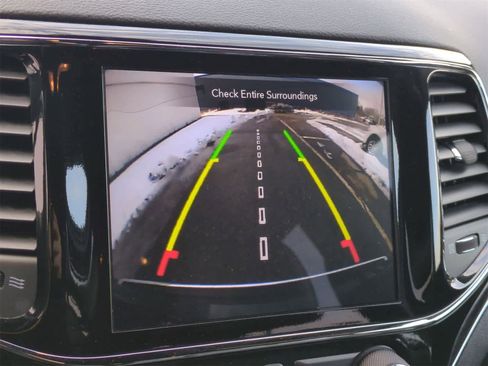 Certified 2019 Jeep Grand Cherokee Limited image 29