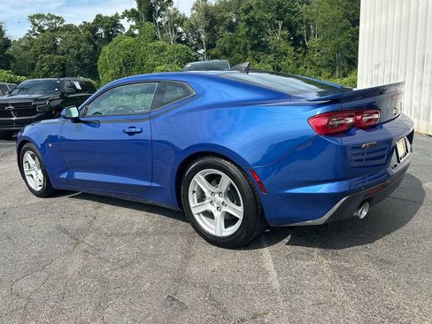 Used 2019 Chevrolet Camaro LT RWD image 8