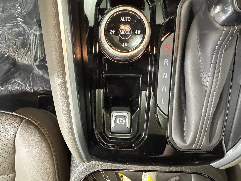 New 2026 Chevrolet Colorado ZR2 AWD/4WD image 15
