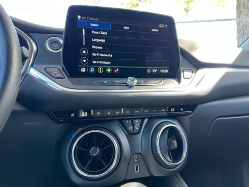 Used 2025 Chevrolet Blazer LT image 17