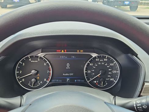 Used 2025 Nissan Altima 2.5 SV FWD image 22
