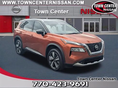 Used 2021 Nissan Rogue Platinum FWD image 1