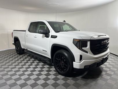 Used 2025 GMC Sierra 1500 Elevation