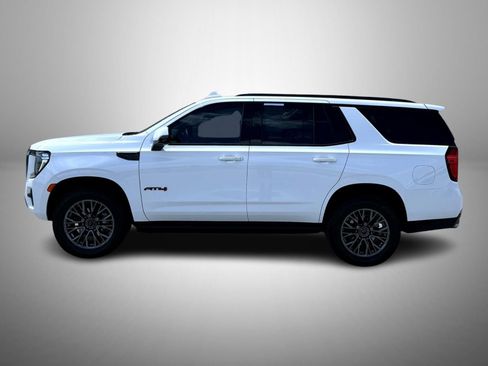 Used 2024 GMC Yukon AT4 w/ AT4 Premium Package AWD/4WD image 8