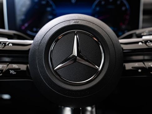 Used 2022 Mercedes-Benz C 300 4MATIC Sedan image 30
