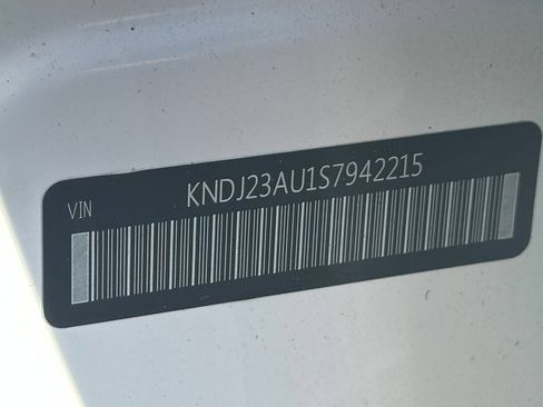 Used 2025 Kia Soul LX w/ LX Technology Package FWD image 26