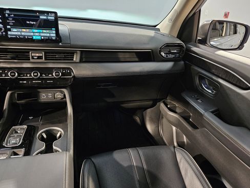 Used 2024 Honda Pilot Elite image 11