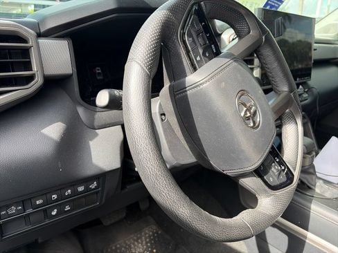 Used 2023 Toyota Tundra Limited AWD/4WD image 10