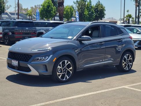 Used 2023 Hyundai Kona Limited FWD image 2