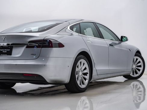 Used 2016 Tesla Model S 60D AWD/4WD image 9