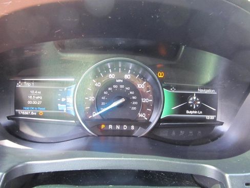 Used 2017 Ford Explorer Limited image 49