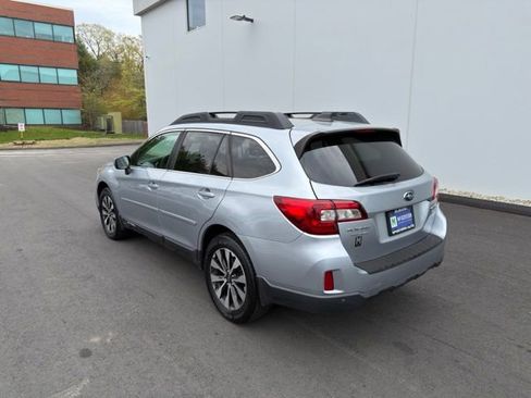 Used 2017 Subaru Outback 2.5i Limited AWD/4WD image 7