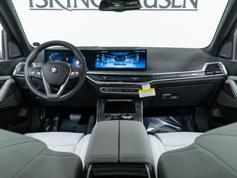 New 2026 BMW X5 xDrive40i w/ Executive Package AWD/4WD image 15