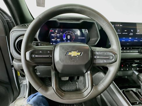 Used 2025 Chevrolet Colorado W/T w/ Advanced Trailering Package RWD image 12