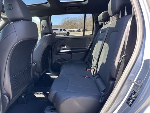 New 2025 Mercedes-Benz GLB 250 250 4MATIC image 11
