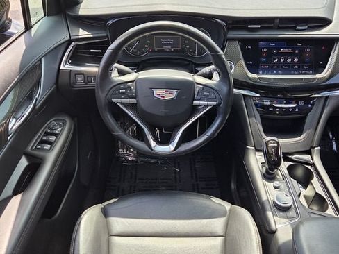 Used 2020 Cadillac XT6 Sport AWD/4WD image 17