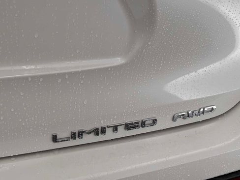 Used 2021 Toyota Highlander Limited image 13