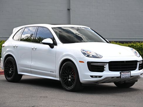 Used 2016 Porsche Cayenne GTS AWD/4WD image 1