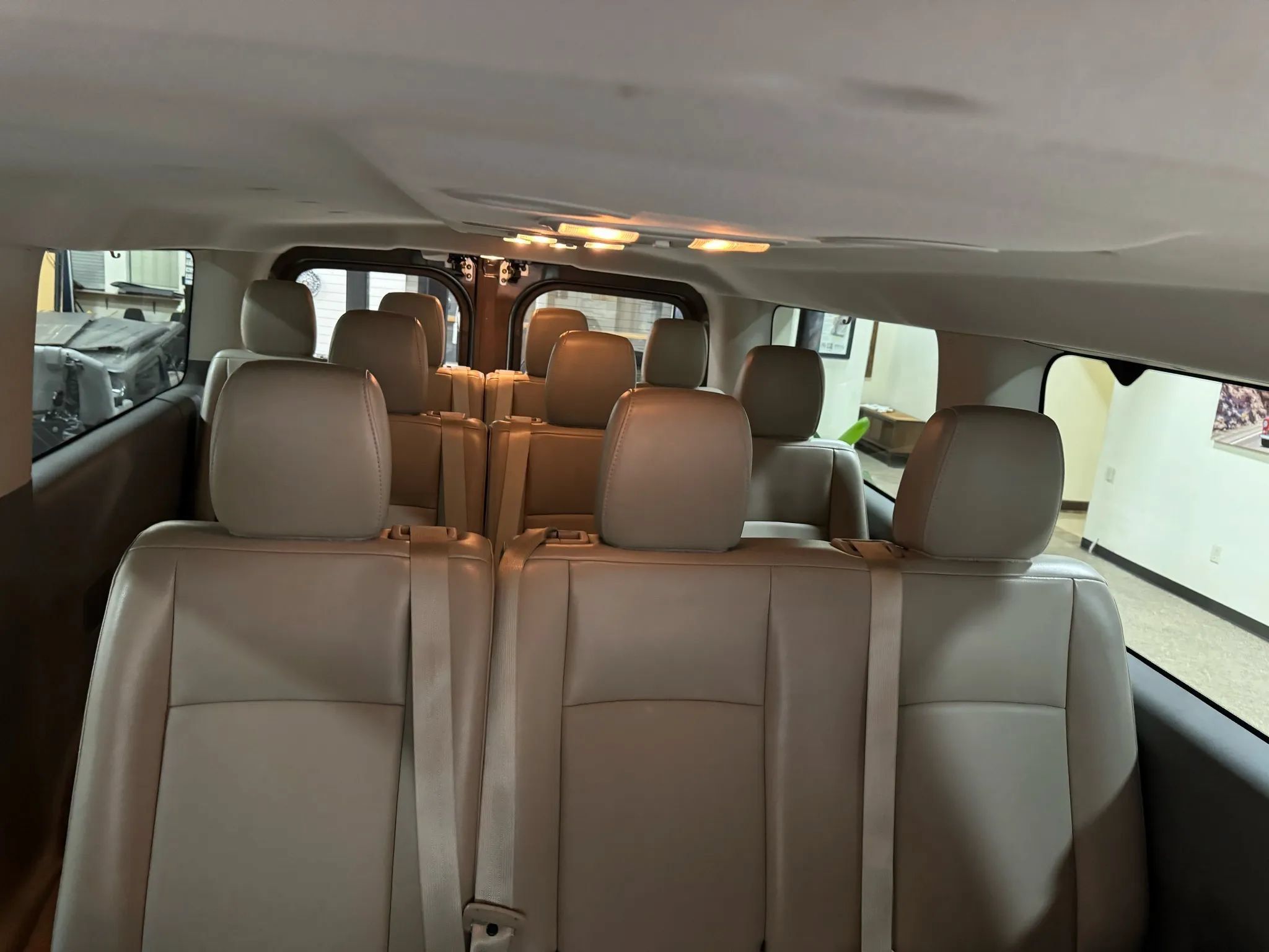 Used 2018 Nissan NV 3500 SL RWD image 52