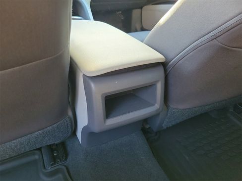 Used 2021 Toyota Camry LE image 11