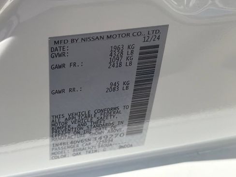 Used 2025 Nissan Altima 2.5 SV FWD image 32