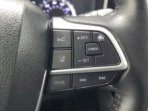 Used 2023 Toyota Highlander LE FWD image 26