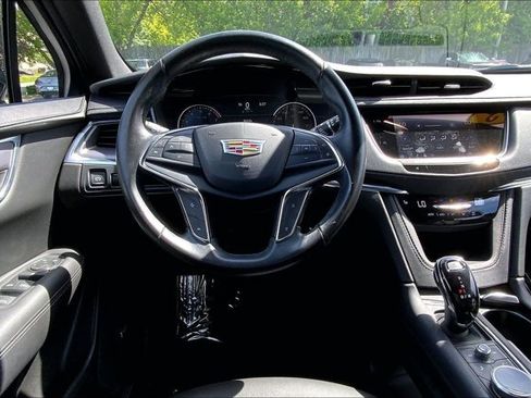Used 2023 Cadillac XT5 Luxury AWD/4WD image 4