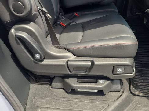 Certified 2023 Honda Odyssey Sport image 23