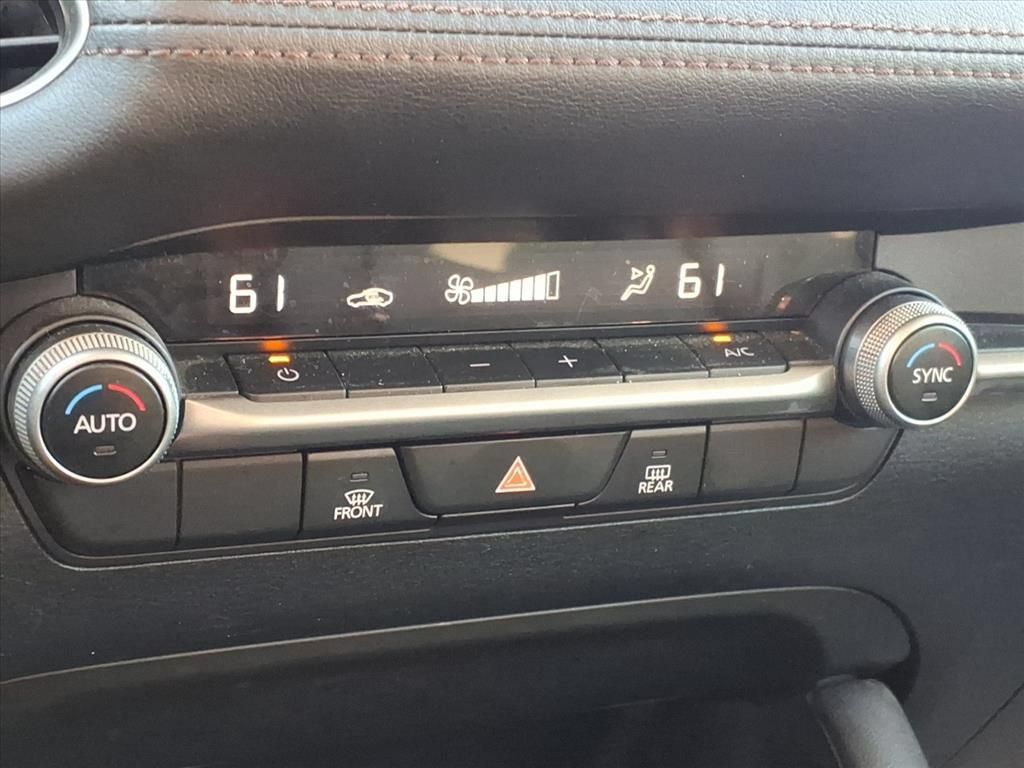 Used 2023 MAZDA MAZDA3 s FWD image 16