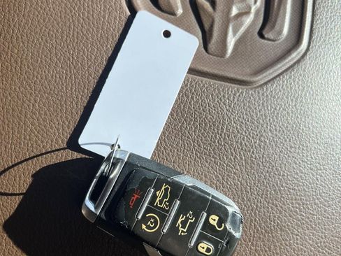 Used 2019 RAM 1500 Laramie image 25