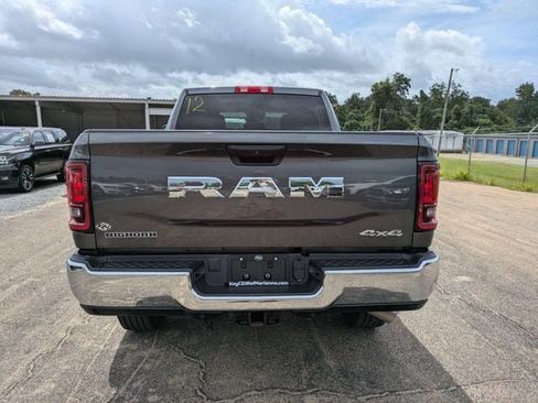 Used 2025 RAM 2500 Big Horn AWD/4WD image 5