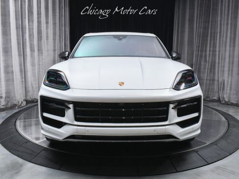 Used 2025 Porsche Cayenne GTS AWD/4WD image 7