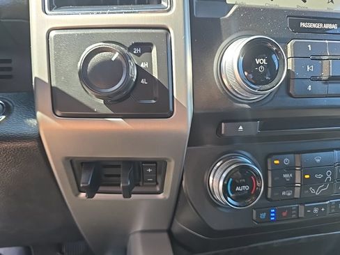 Used 2018 Ford F450 Platinum AWD/4WD image 28