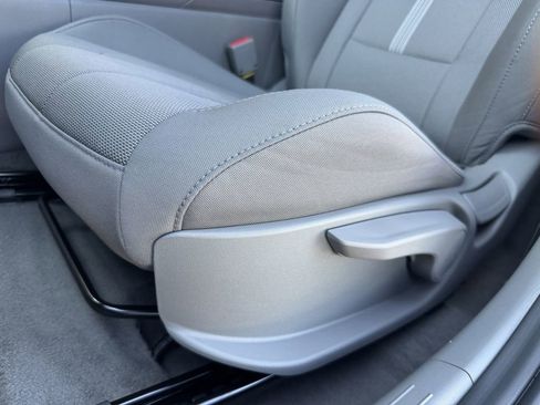 New 2026 Hyundai Elantra SE image 23