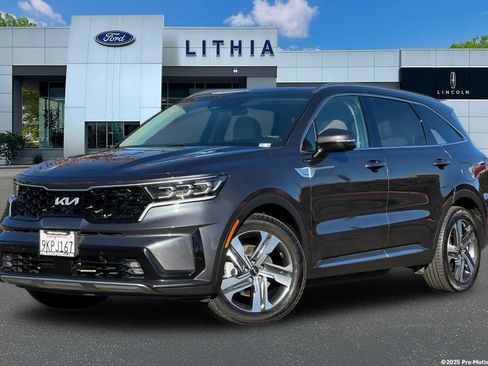 Used 2023 Kia Sorento SX Prestige image 1