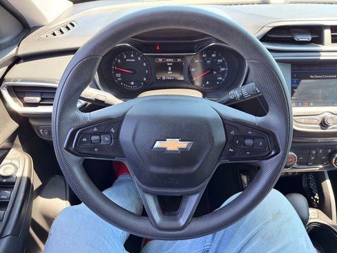 Used 2022 Chevrolet TrailBlazer LT w/ LPO, Blackout Package AWD/4WD image 35