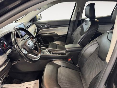 Used 2022 Jeep Compass Latitude w/ Convenience Group image 9