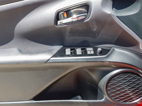 Certified 2022 Toyota Prius Prime Limited FWD image 20
