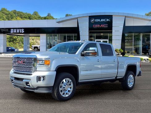 Used 2019 GMC Sierra 2500 Denali w/ Duramax Plus Package image 2