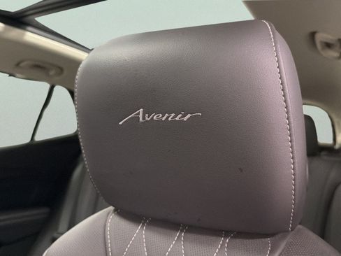 Used 2023 Buick Envision Avenir AWD/4WD image 20