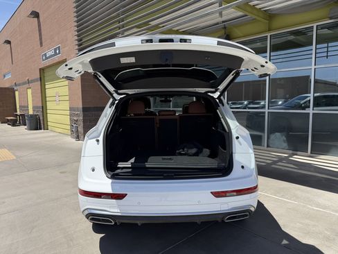 Used 2024 Audi Q5 e Premium AWD/4WD image 38