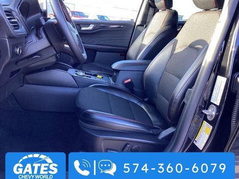 Used 2025 Ford Escape ST-Line image 13