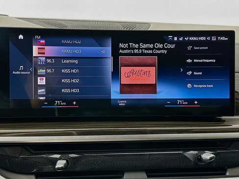 Certified 2023 BMW X7 xDrive40i w/ Executive Package image 15