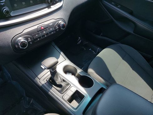 Used 2020 Kia Sorento L image 27