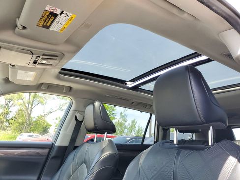 Used 2022 Toyota Highlander Platinum AWD/4WD image 11