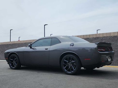 Used 2019 Dodge Challenger SXT w/ Blacktop Package image 7
