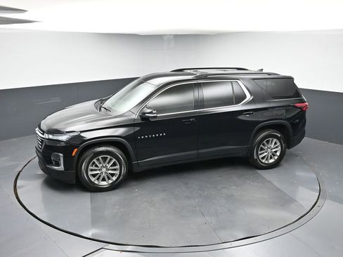 Used 2022 Chevrolet Traverse LT image 65