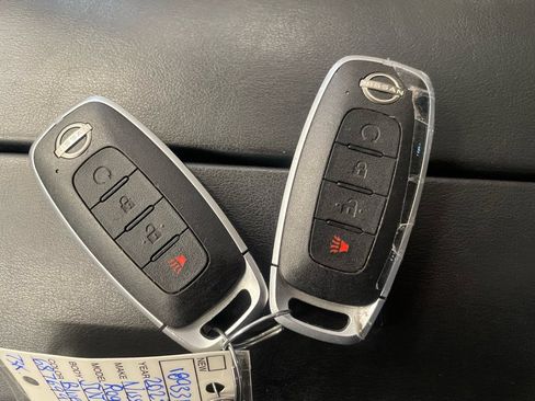 Certified 2023 Nissan Rogue SV image 15